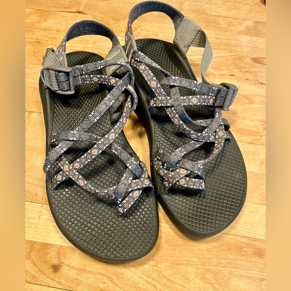 Floral Chacos.. great condition